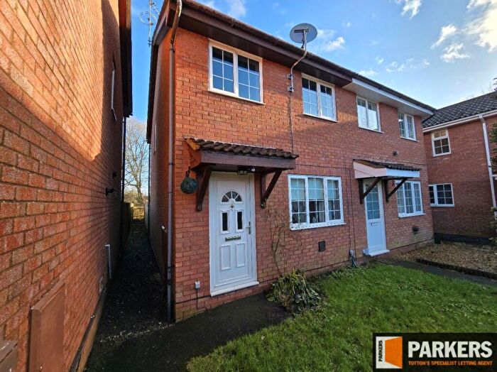 2 Bedroom Terraced House To Rent In Hyde Close, Totton, SO40