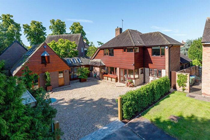 5 Bedroom Detached House For Sale In Wellesbourne Road, Barford, Warwick, CV35