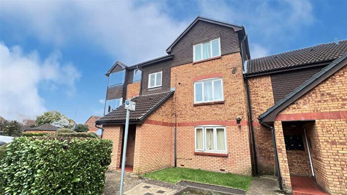 1 Bedroom Flat For Sale In Kipling Drive, Colliers Wood, London, SW19