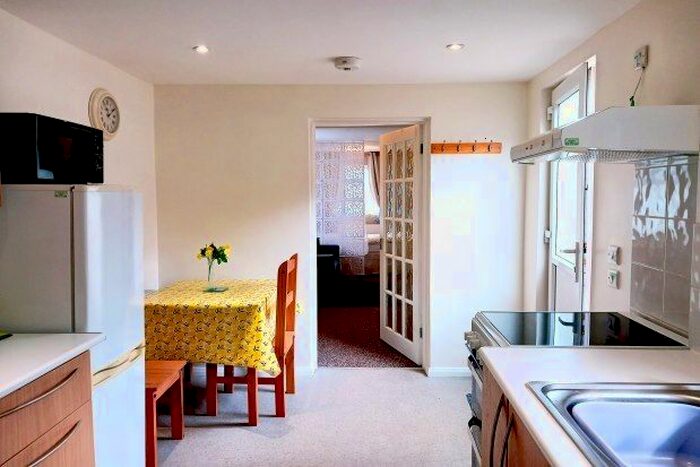 Studio To Rent In Fairlea Road, Emsworth, PO10