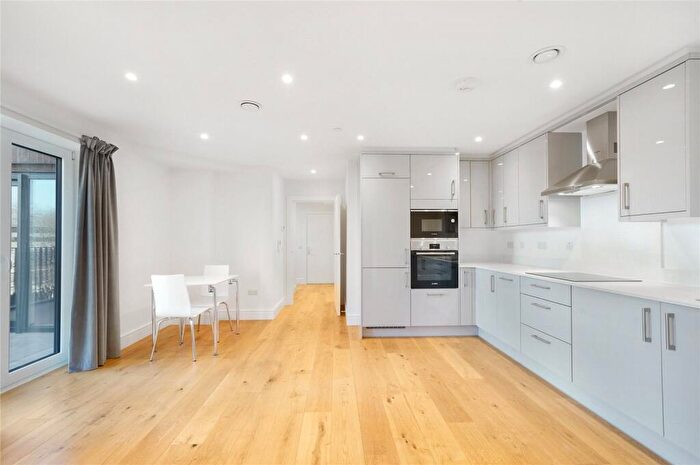 1 Bedroom Flat To Rent In West Green Road, London, N15