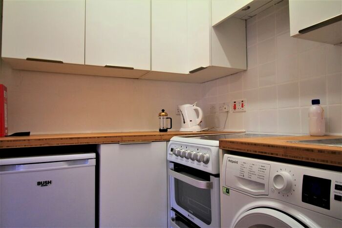 1 Bedroom Cottage To Rent In Ice House Lane, Norwich, NR1