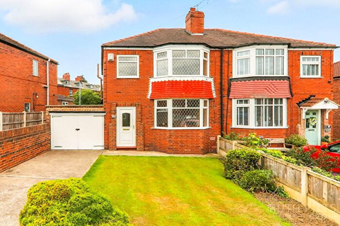 3 Bedroom Semi-detached House For Sale In Manor Farm Estate, South Elmsall, WF9