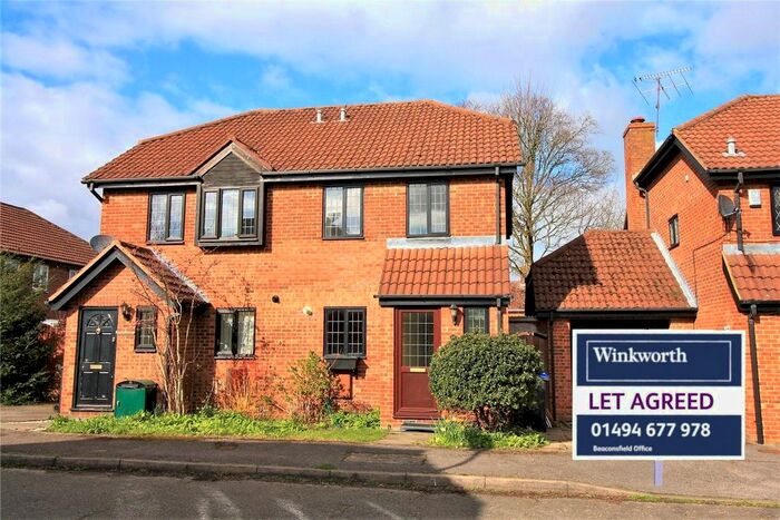3 Bedroom Semi-Detached House To Rent In Bell Close, Beaconsfield, HP9