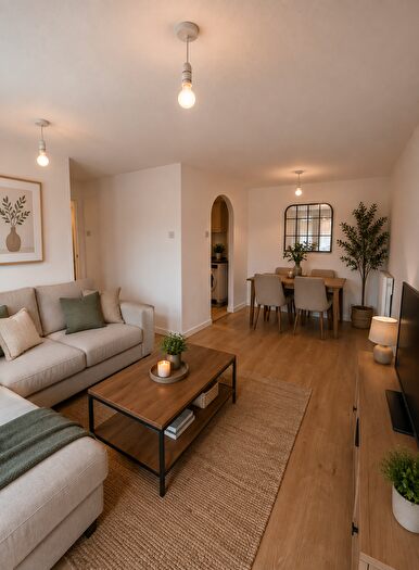 2 Bedroom Flat To Rent In Forsythia Close, Ilford, IG1