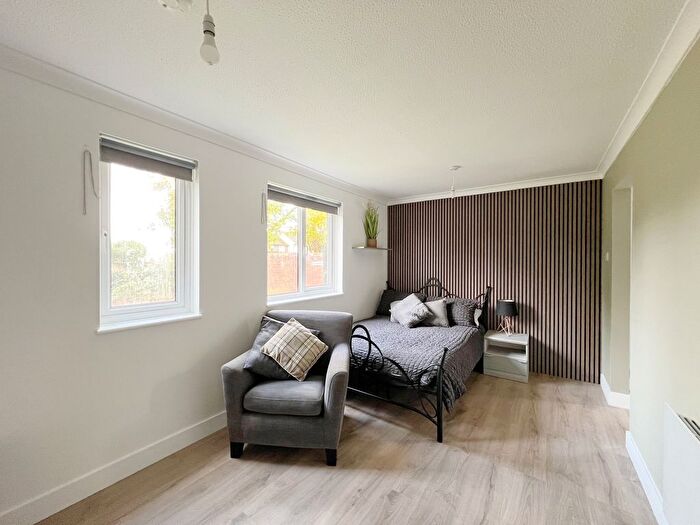 Property To Rent In Stonefield Close, Swindon, SN5