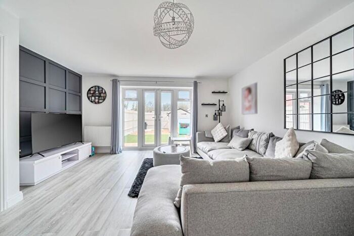 2 Bedroom Terraced House For Sale In Worcester Street, Aylesbury, Buckinghamshire, HP18