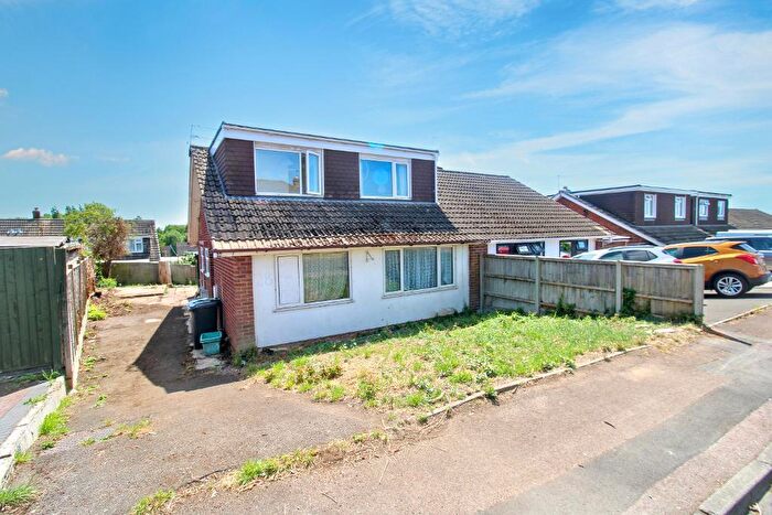 3 Bedroom Chalet For Sale In Thoresby Avenue, Tuffley, Gloucester, GL4