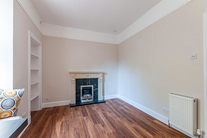 1 Bedroom Flat To Rent In L Coltbridge Avenue, Edinburgh, EH12