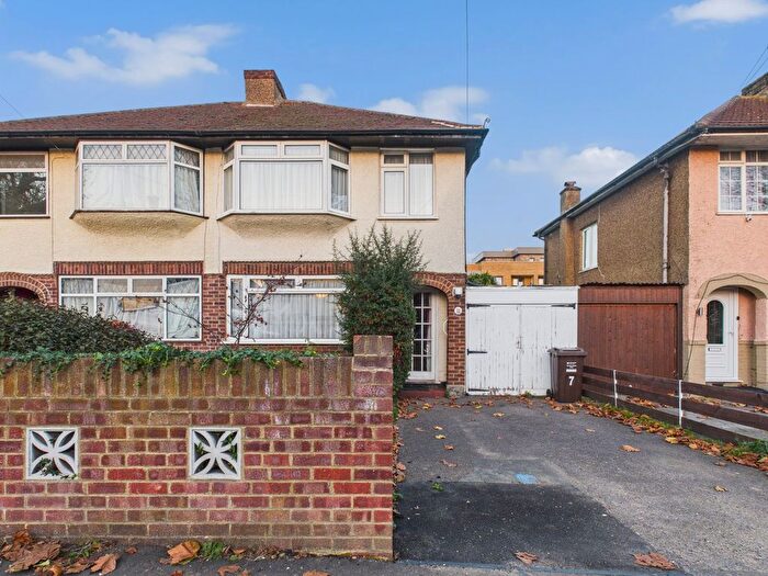 3 Bedroom Semi Detached House For Sale In The Drive, Feltham, TW14
