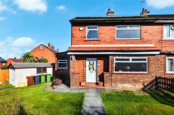 3 Bedroom Semi-Detached House For Sale In Farfield Drive, Farsley, Pudsey, LS28