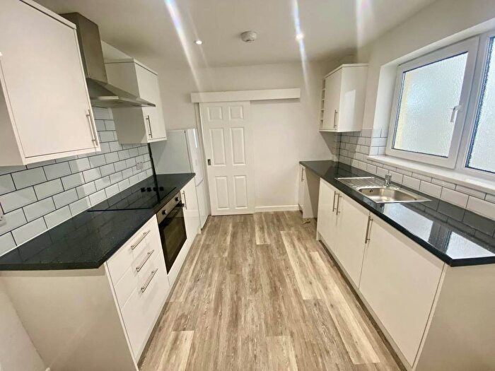 2 Bedroom Property To Rent In Hall Street, Waun Wen, Swansea, SA1