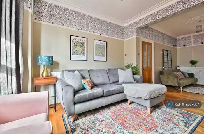 3 Bedroom Terraced House To Rent In Donald Street, Cardiff, CF24