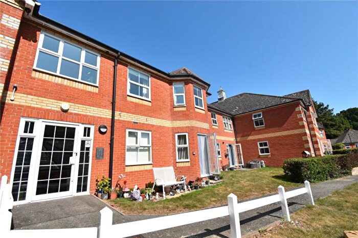 1 Bedroom Apartment For Sale In Michaelstowe Drive, Harwich, Essex, CO12
