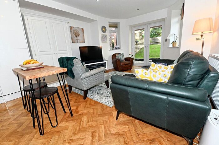 2 Bedroom Flat For Sale In Manchester Road, Swinton, M27