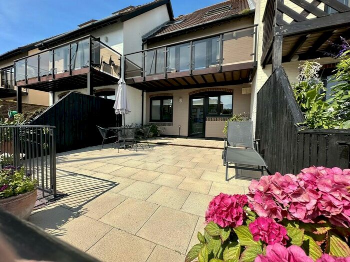 3 Bedroom Town House For Sale In Endeavour Way, Hythe, Southampton, SO45