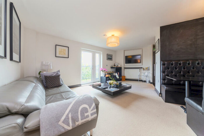 1 Bedroom Apartment To Rent In Fairthorn Road, Victoria Way, Charlton, London, SE7