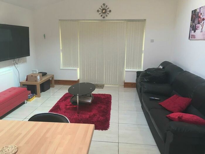 10 Bedroom Semi-Detached House To Rent In Tiverton Road, Selly Oak, Birmingham, B29