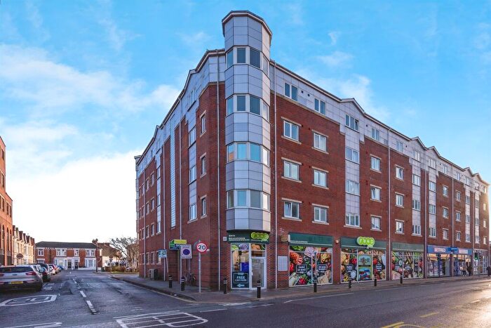 2 Bedroom Apartment For Sale In Nancy Road, Portsmouth, PO1