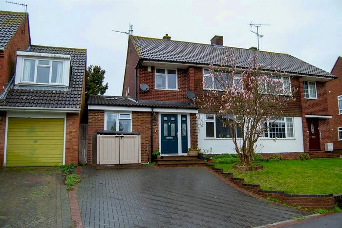 3 Bedroom Semi-Detached House To Rent In Crawford Close, Earley, Reading, RG6