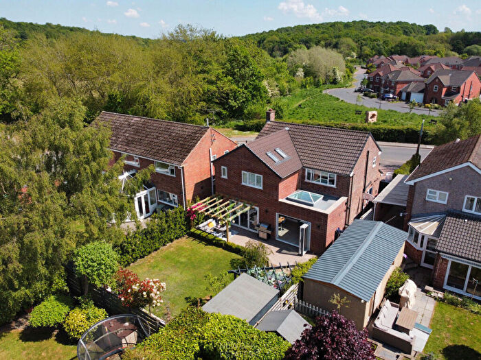 4 Bedroom Detached House For Sale In Deerlands Road, Wingerworth, S42