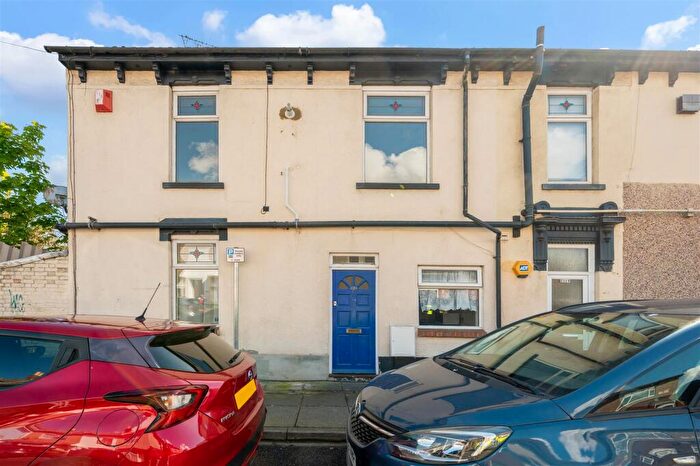 2 Bedroom End Of Terrace House For Sale In New Road, Portsmouth, PO2