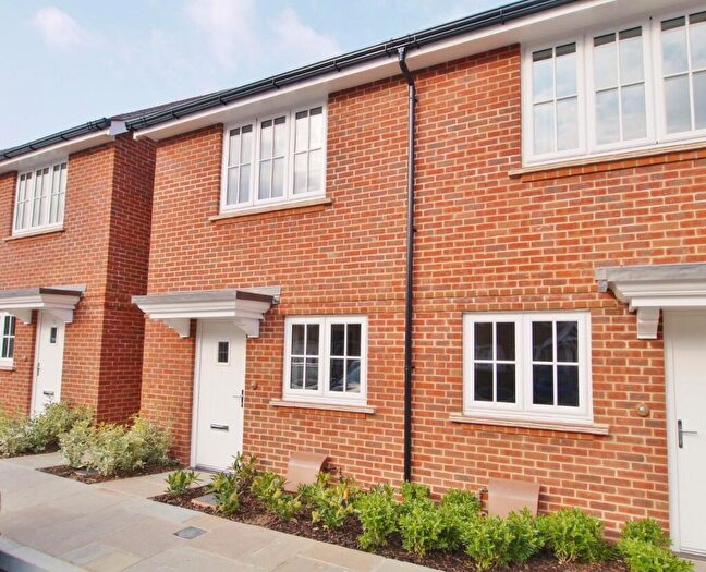2 Bedroom End Of Terrace House To Rent In Longhurst Avenue, Highwood, Horsham, RH12