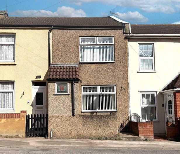 2 Bedroom Terraced House For Sale In Gipsy Lane, Grays, RM17