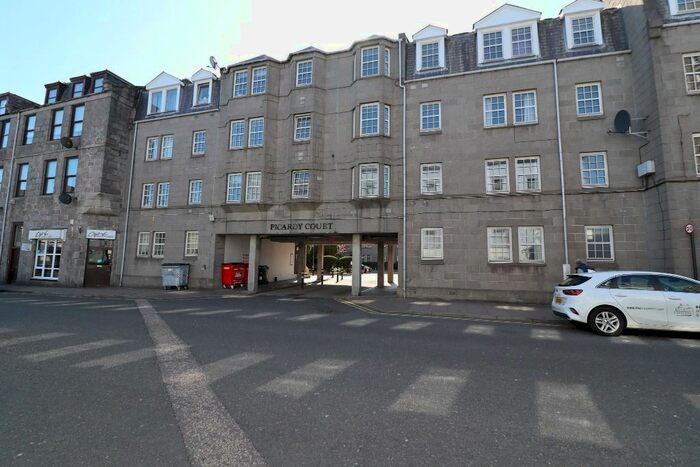 2 Bedroom Flat To Rent In Rose Street, Aberdeen, AB10