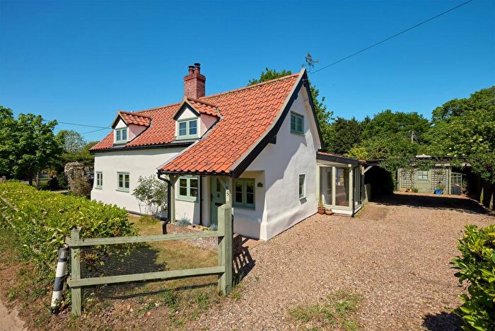 3 Bedroom Cottage For Sale In Thrandeston Road, Brome, Eye, IP23