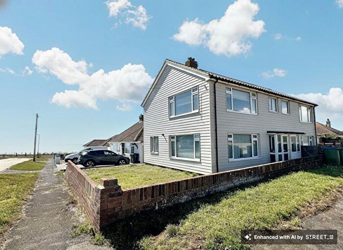 3 Bedroom Maisonette For Sale In Southdown Avenue, Peacehaven, BN10