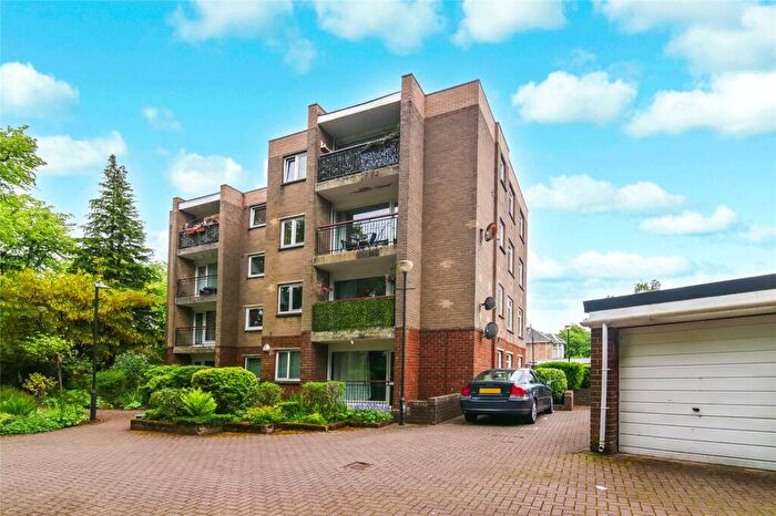 2 Bedroom Flat For Sale In Nithsdale Road, Pollokshields, Glasgow, G41