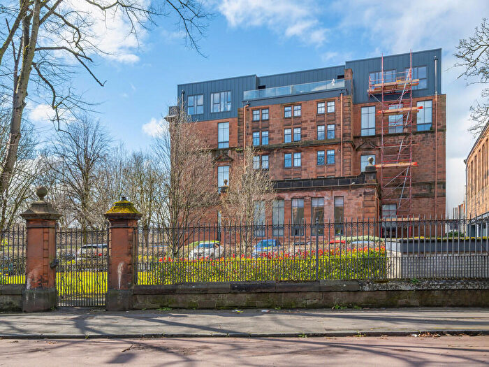 2 Bedroom Apartment To Rent In Broomhill Avenue, Broomhill, G11