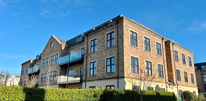 2 Bedroom Apartment For Sale In Fountain Way, Salisbury, SP2