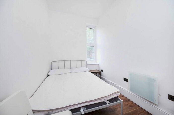 1 Bedroom Flat To Rent In Barking Road, Plaistow, London, E13