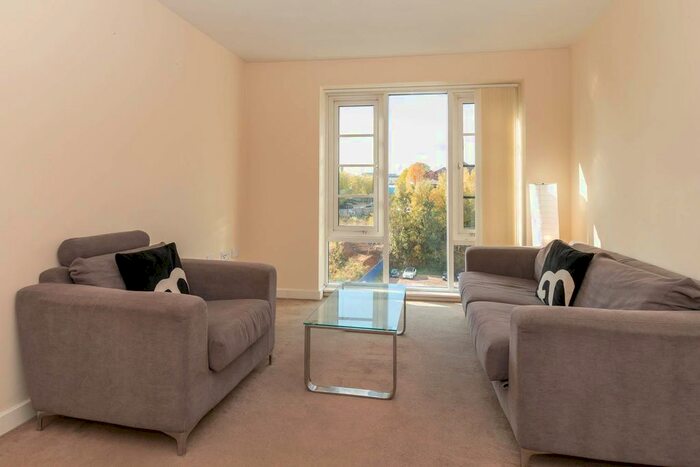 2 Bedroom Flat To Rent In West Two, Suffolk Street Queensway, B1