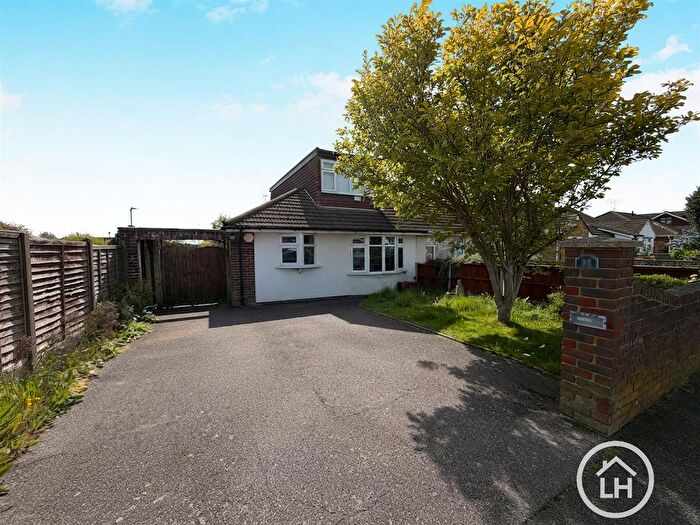 3 Bedroom Semi Detached Bungalow For Sale In St Margaret Drive, Rainham, ME8