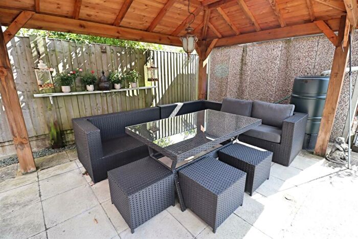 2 Bedroom Semi-Detached Bungalow For Sale In Haytor Close, Braintree, CM7