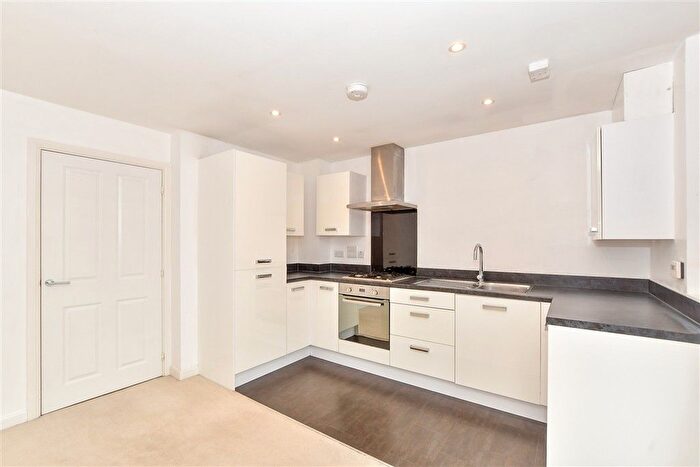 2 Bedroom Flat For Sale In Thistle Hill Way, Minster On Sea, Sheerness, Kent, ME12