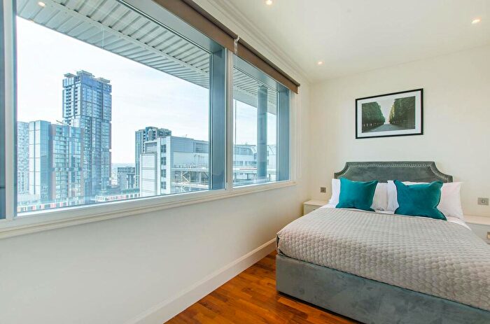 2 Bedroom Flat For Sale In Discovery Dock East, Canary Wharf, London, E14