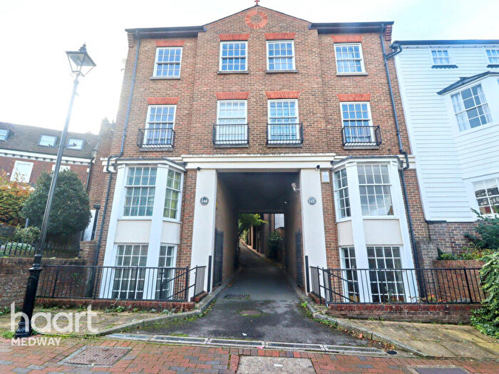 Studio To Rent In High Street, Rochester, ME1