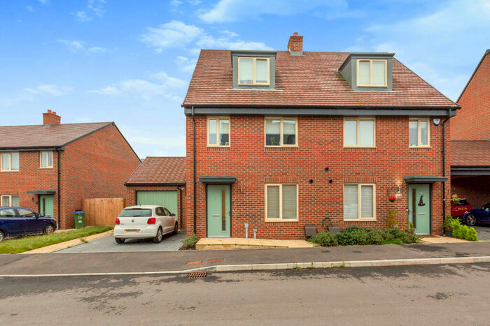 1 Bedroom Semi-Detached House To Rent In Broad Lane, Weston Turville, HP22