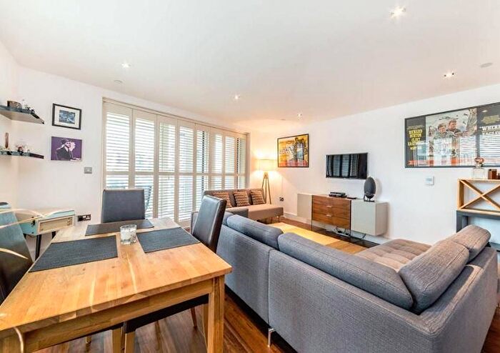 2 Bedroom Flat To Rent In Allsop Place, Marylebone, London, NW1