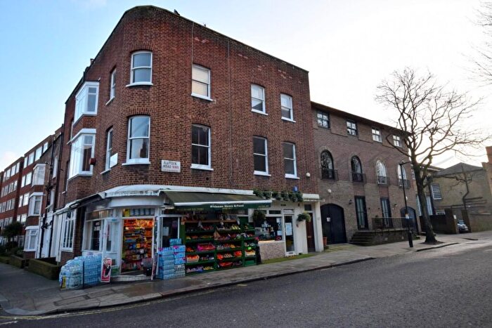 2 Bedroom Maisonette To Rent In Allitsen Road, St John's Wood, NW8