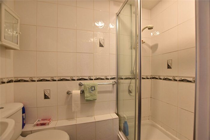 2 Bedroom Bungalow For Sale In Cumberland Drive, Royton, Oldham, Greater Manchester, OL2