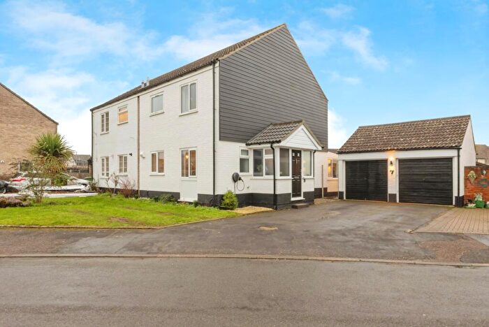 3 Bedroom Semi-Detached House For Sale In Queensway, Watton, Thetford, Norfolk, IP25