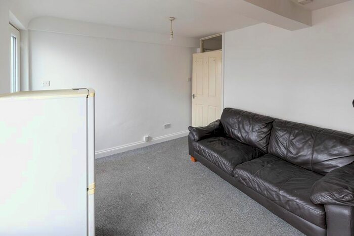 1 Bedroom Property To Rent In Abbey Barn Road, High Wycombe, HP11