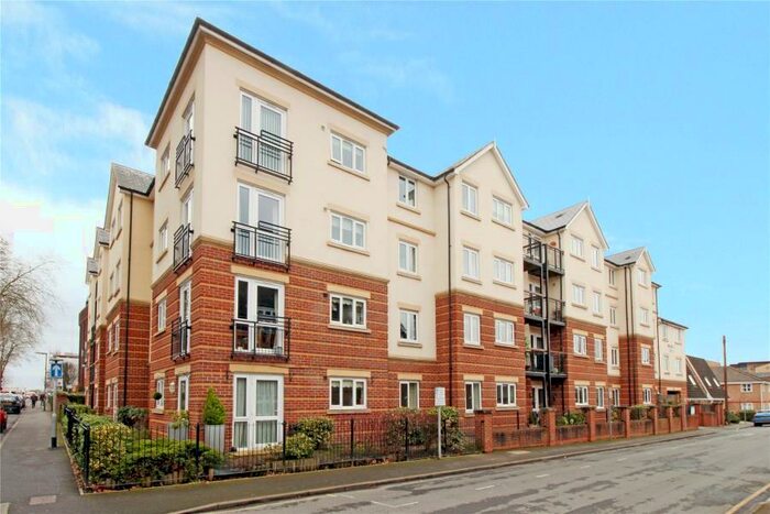 1 Bedroom Apartment To Rent In Woking, GU21