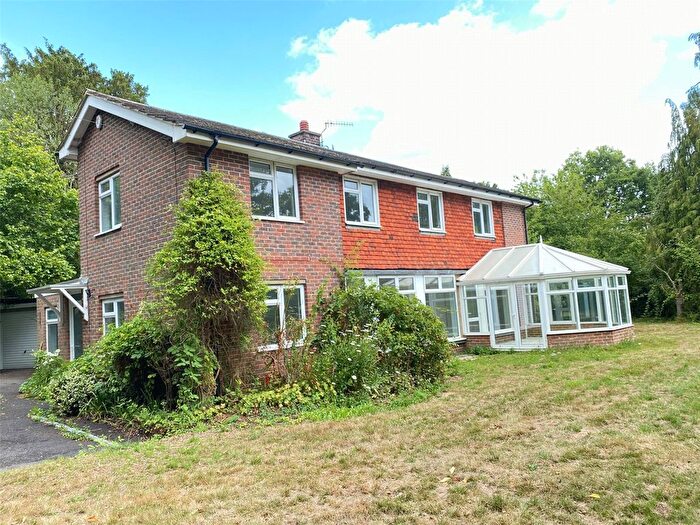 4 Bedroom Detached House To Rent In The Green, Leigh, Tonbridge, Kent, TN11