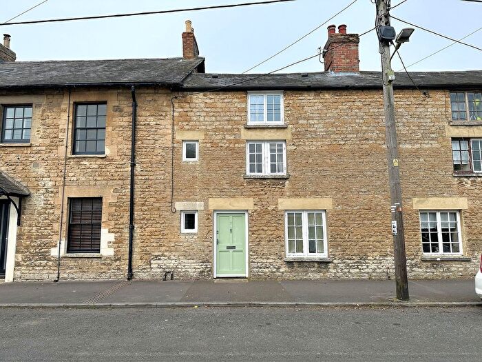 3 Bedroom Cottage To Rent In Church Street, Kidlington, OX5